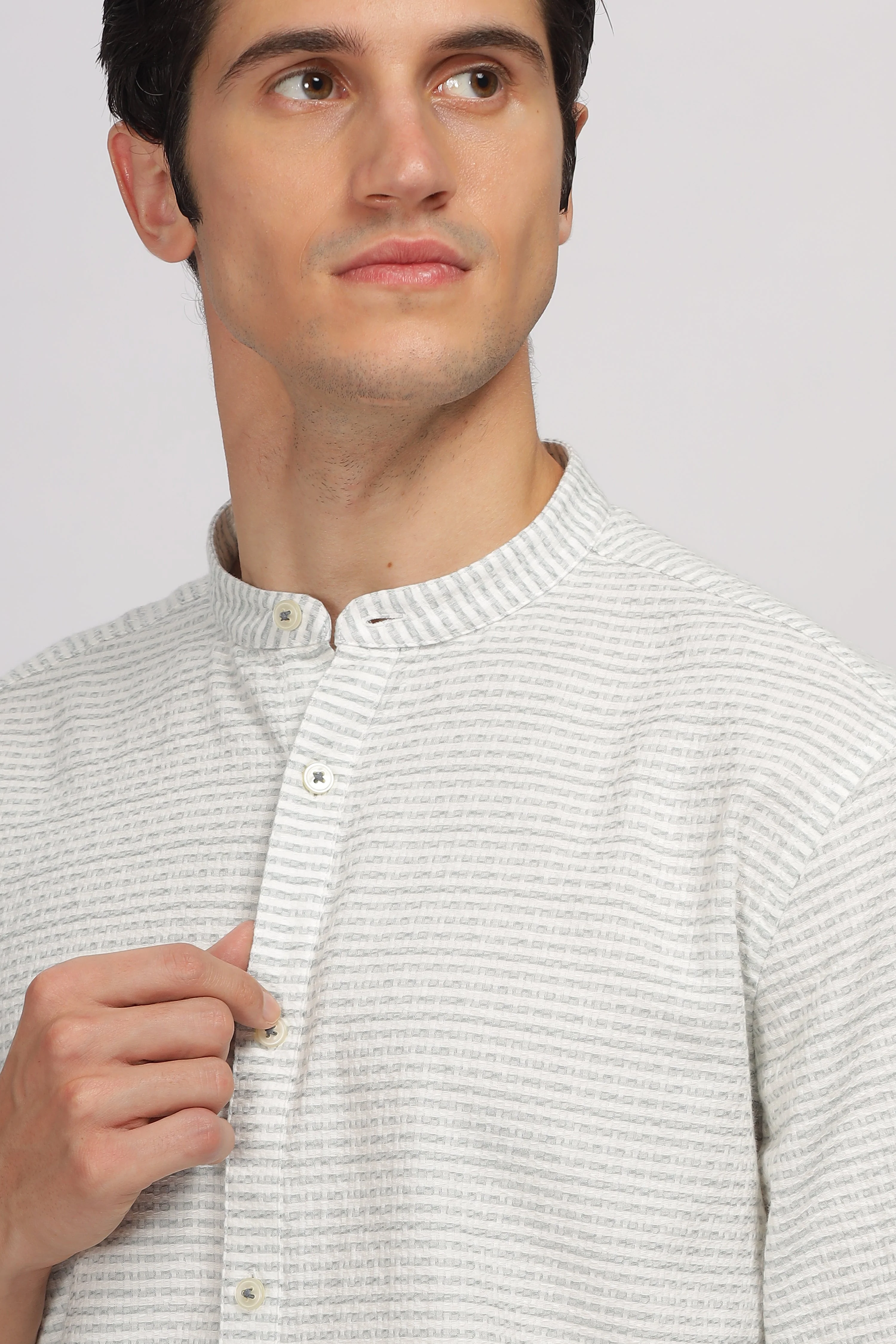 Uri Off White Striped Mandarin Collar Shirt - Image 7