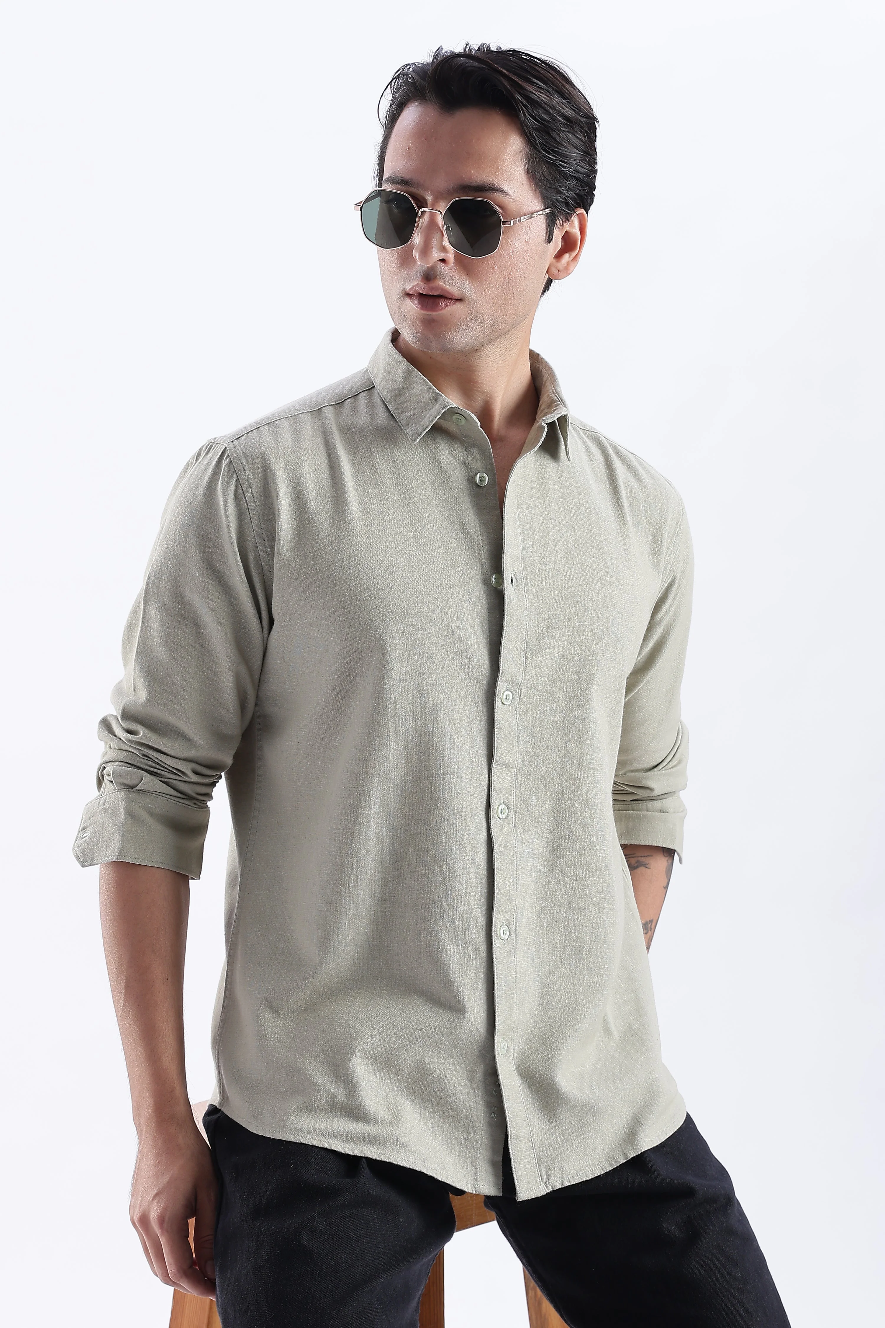 Uri Sap Green Spread Collar Solid Shirt - Image 6