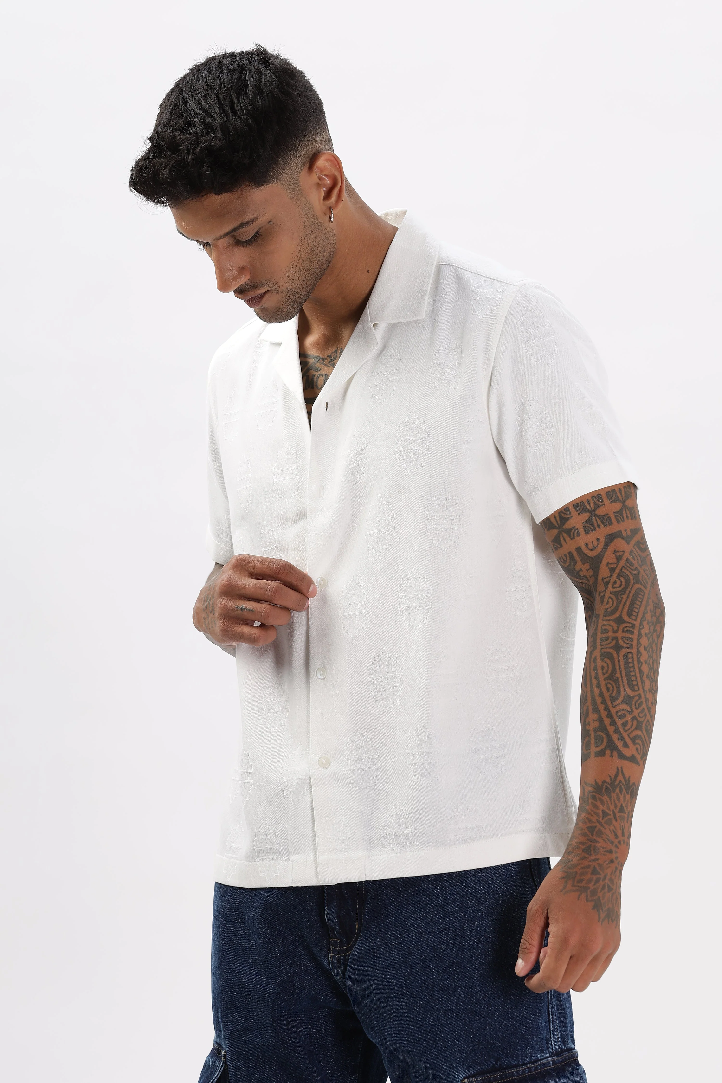 Uri White Jacquard Casual Cuban Collar Shirt - Image 2