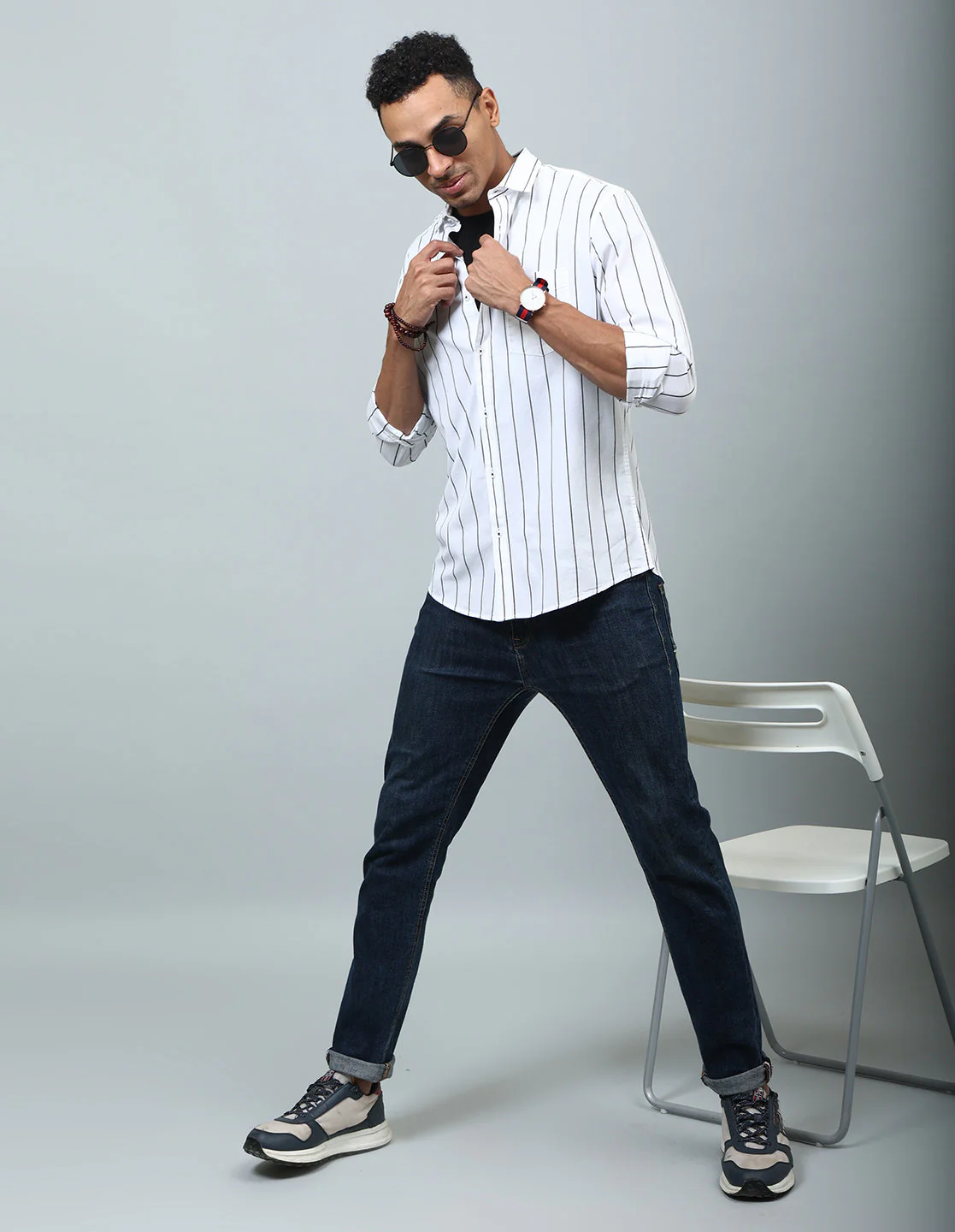 Uri White Regular Fit Striped Casual Shirt