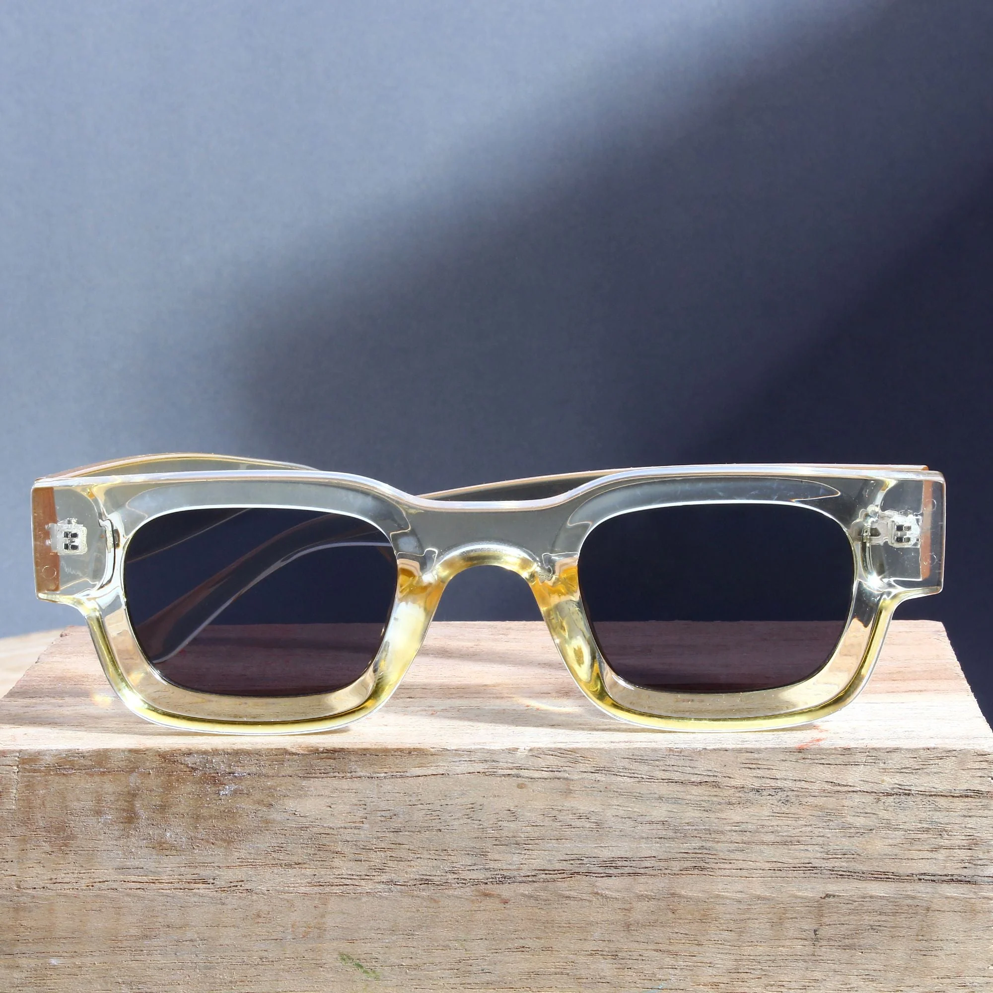 Vintage V1 Yellow Black Square Sunglasses - Image 5