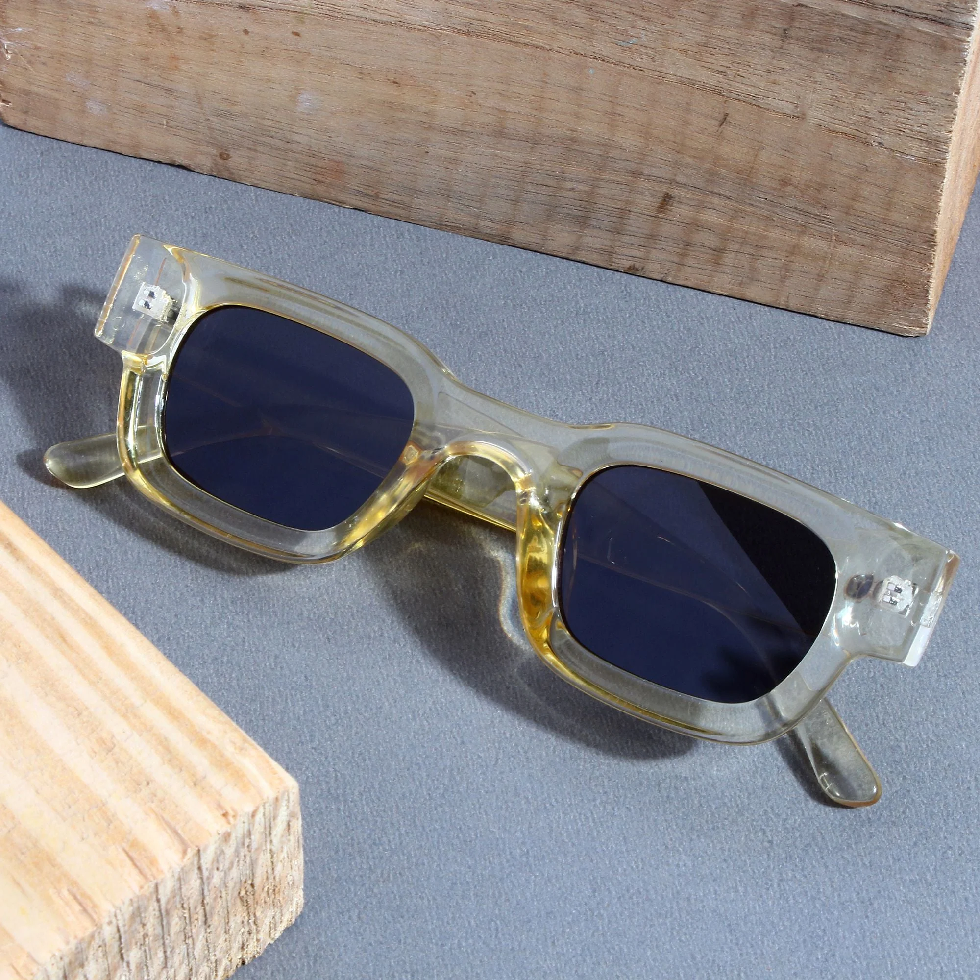 Vintage V1 Yellow Black Square Sunglasses - Image 6