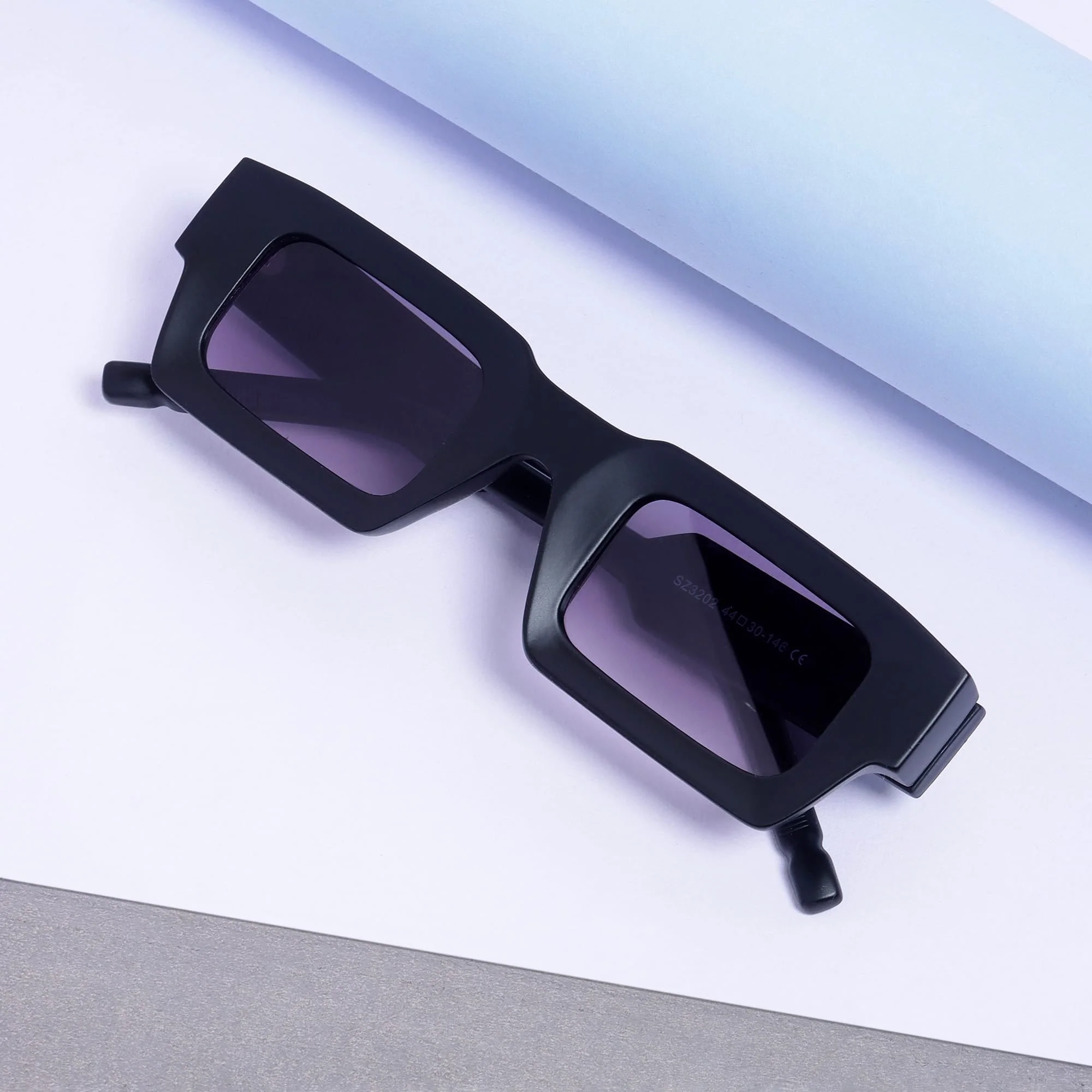 Vintage V2 Black Blue Gradient Rectangle Sunglasses - Image 4