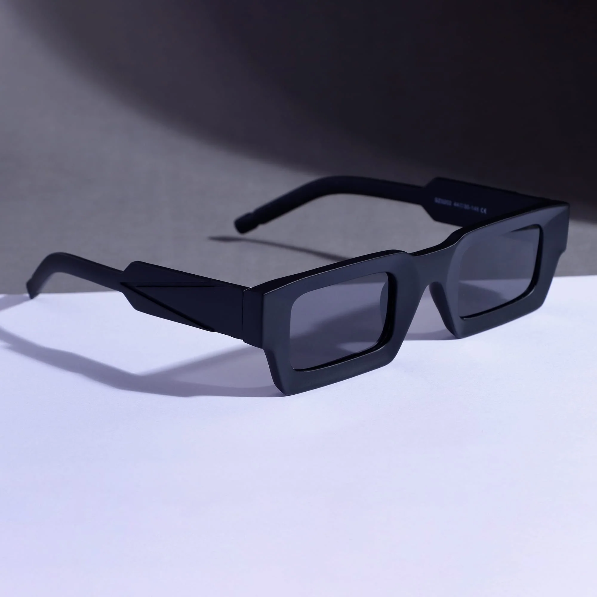 Vintage V2 Full Black Rectangle Sunglasses - Image 3