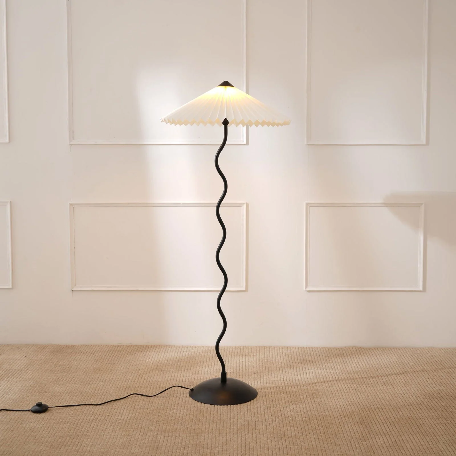 Wavy Floor Lamp - Image 2