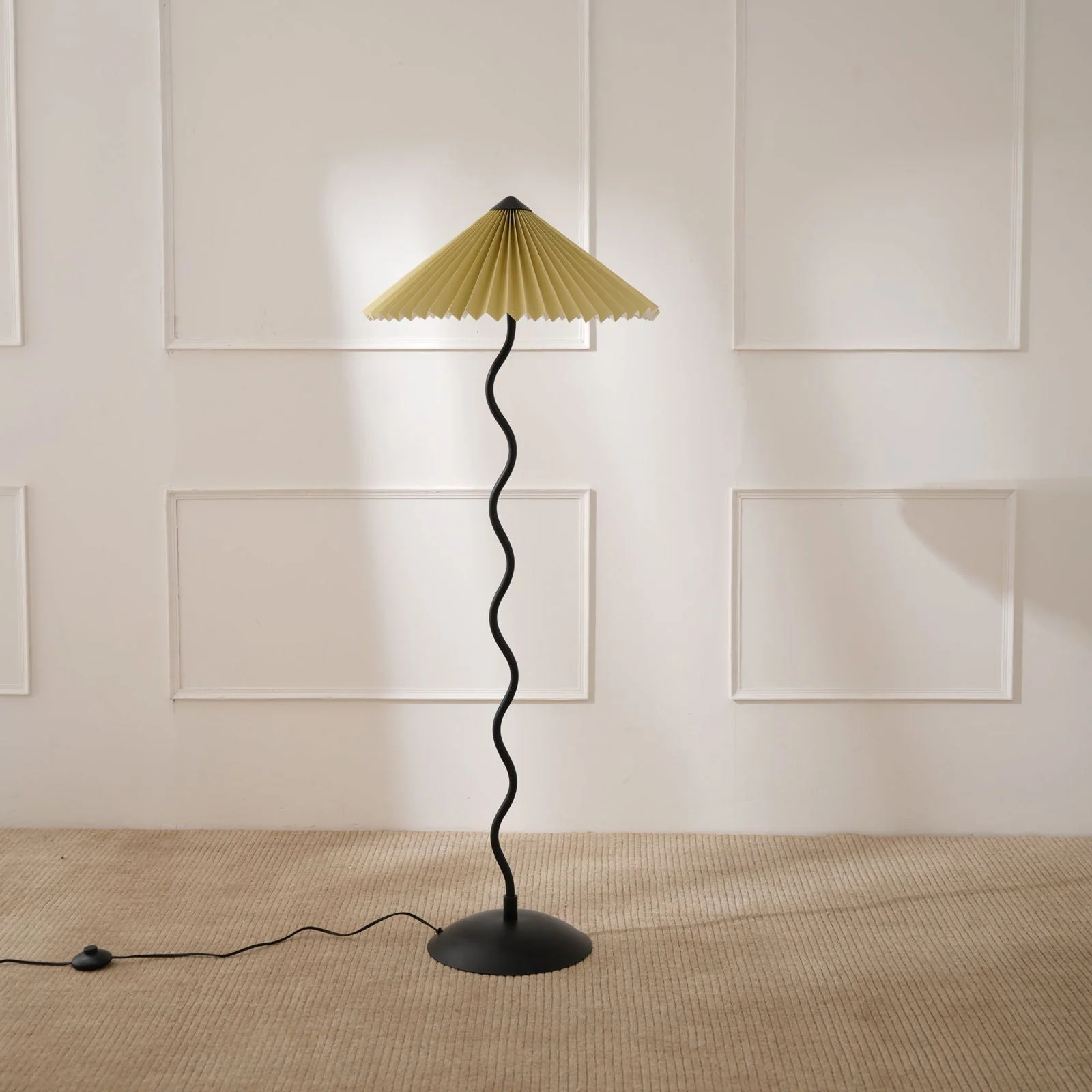 Wavy Floor Lamp - Image 4