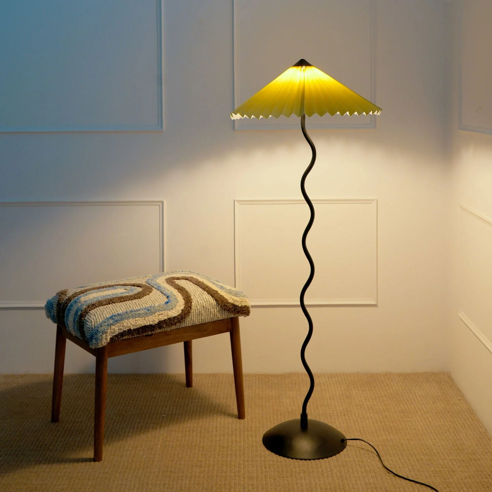 Wavy Floor Lamp - Image 6