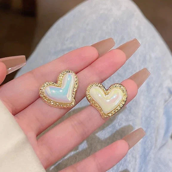 White Heart Stud Earring - Image 7