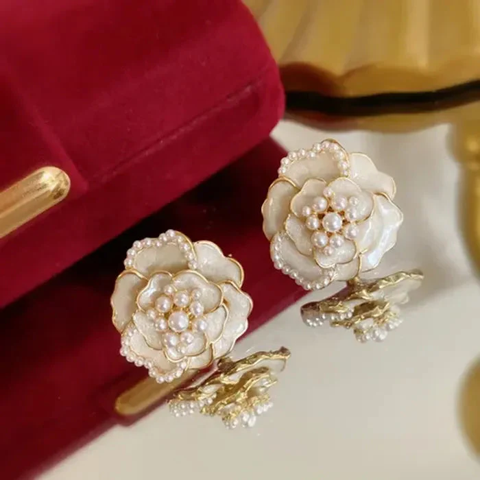 White Petal Perfection Stud Earring - Image 3