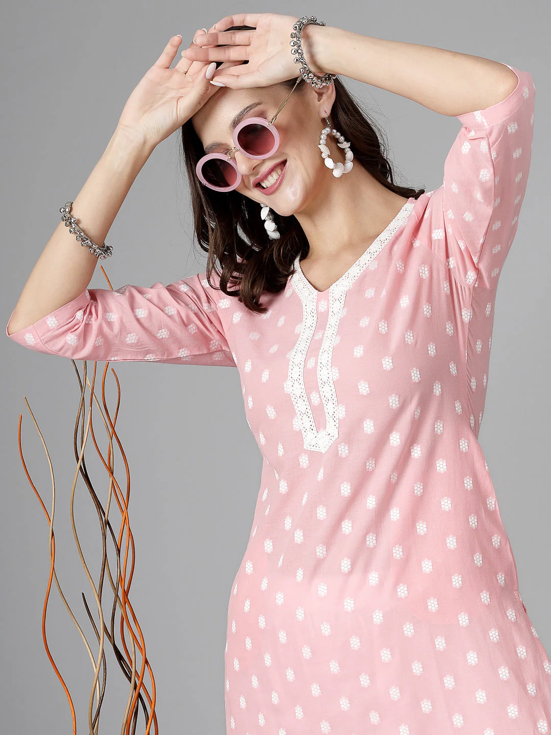 Women Baby Pink Cotton Dobby Kurta With Lace - Image 7