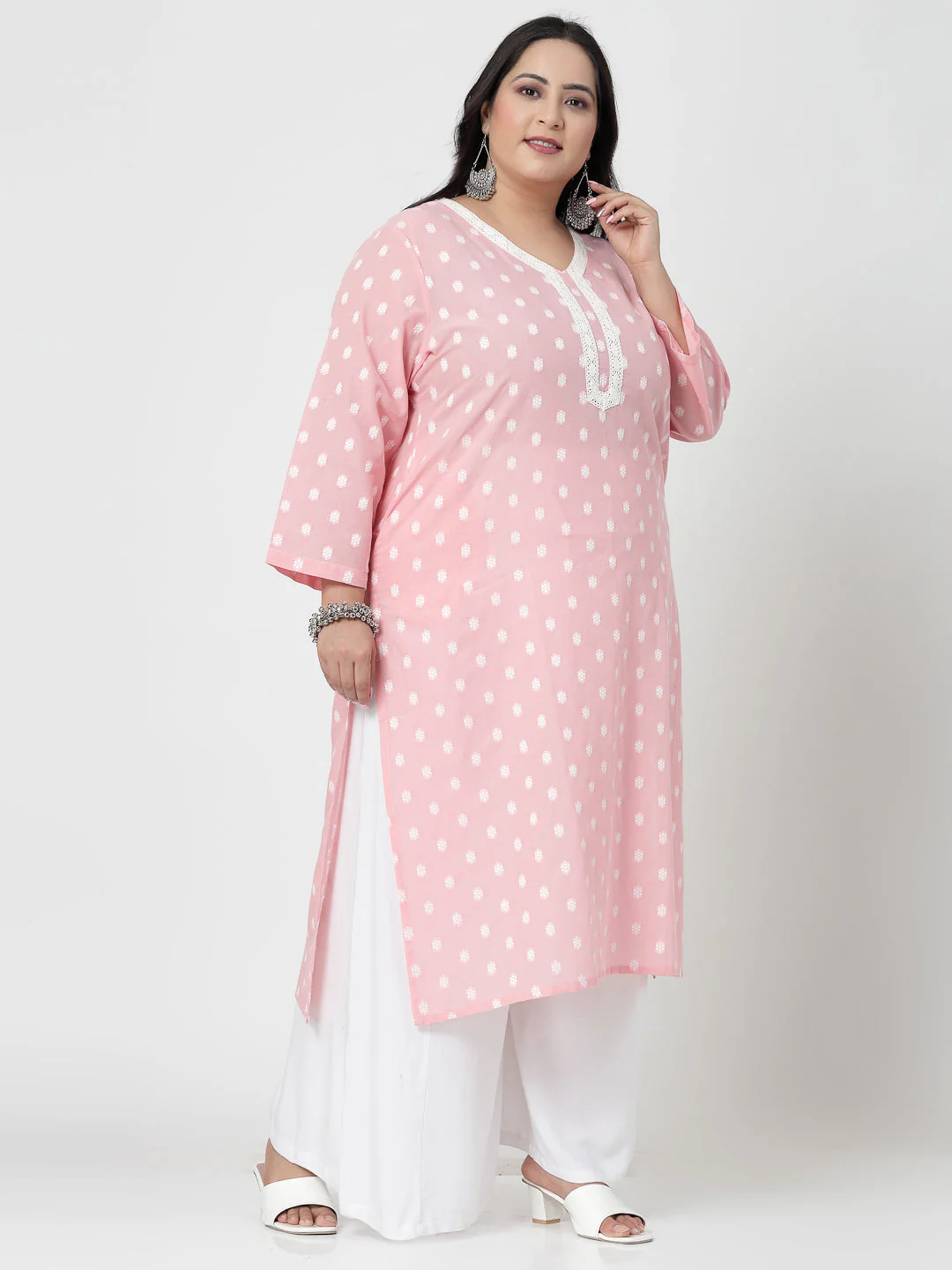 Women Baby Pink Plus Size Cotton Dobby Kurta With Lace - Image 5