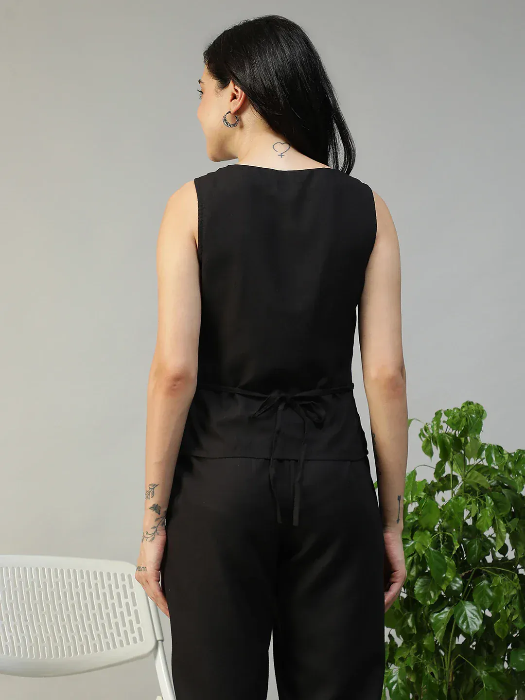 Women Black Button Down Sleeveless Top With Back Tie-Up Belt - Image 5