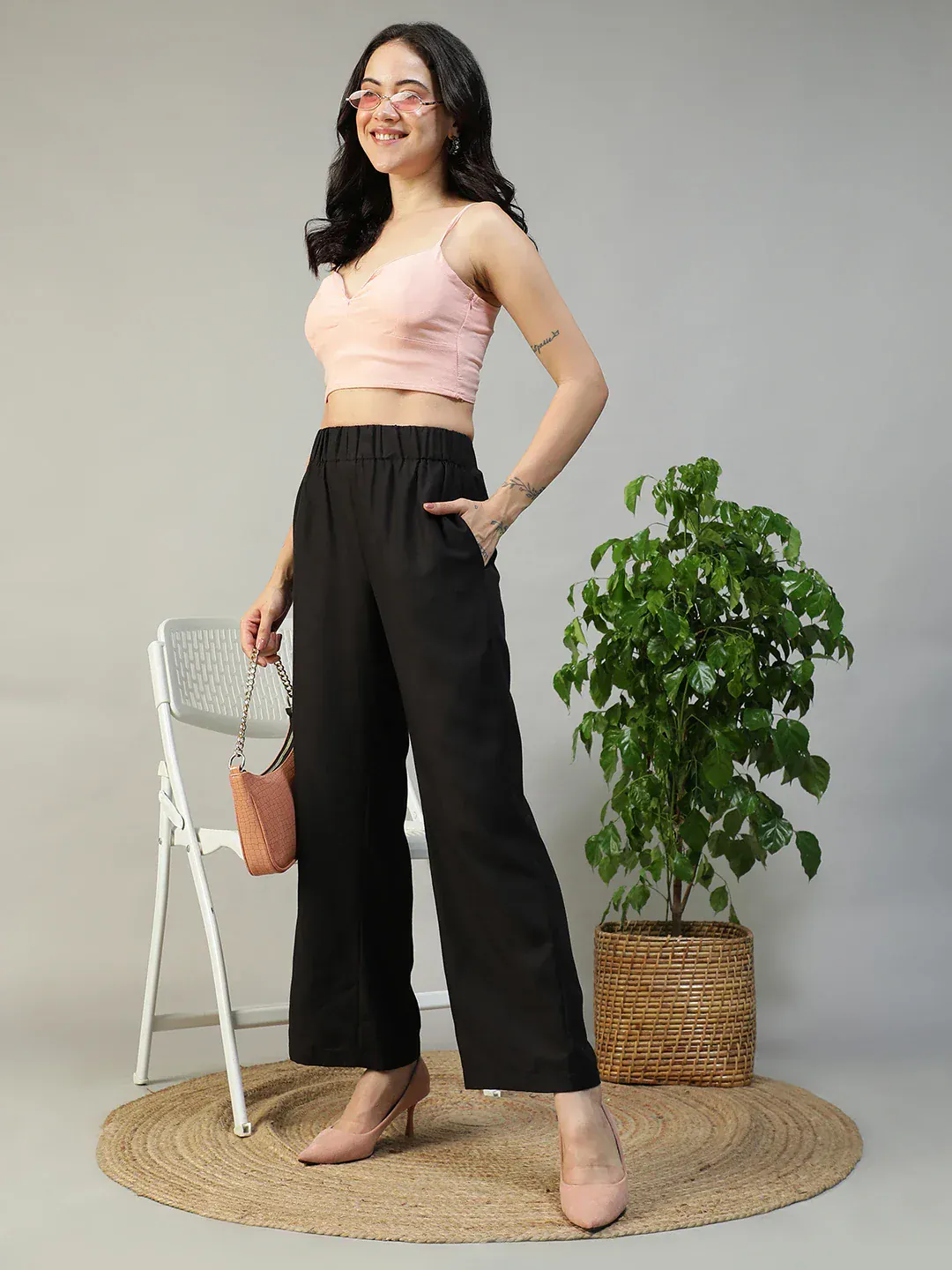 Women Black Straight Pants with Side Pockets - Image 7