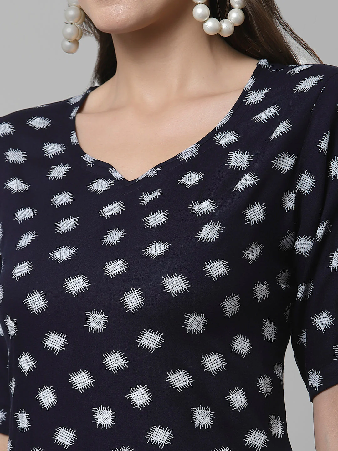 Women Blue Abstract Print Straight Kurta - Image 5