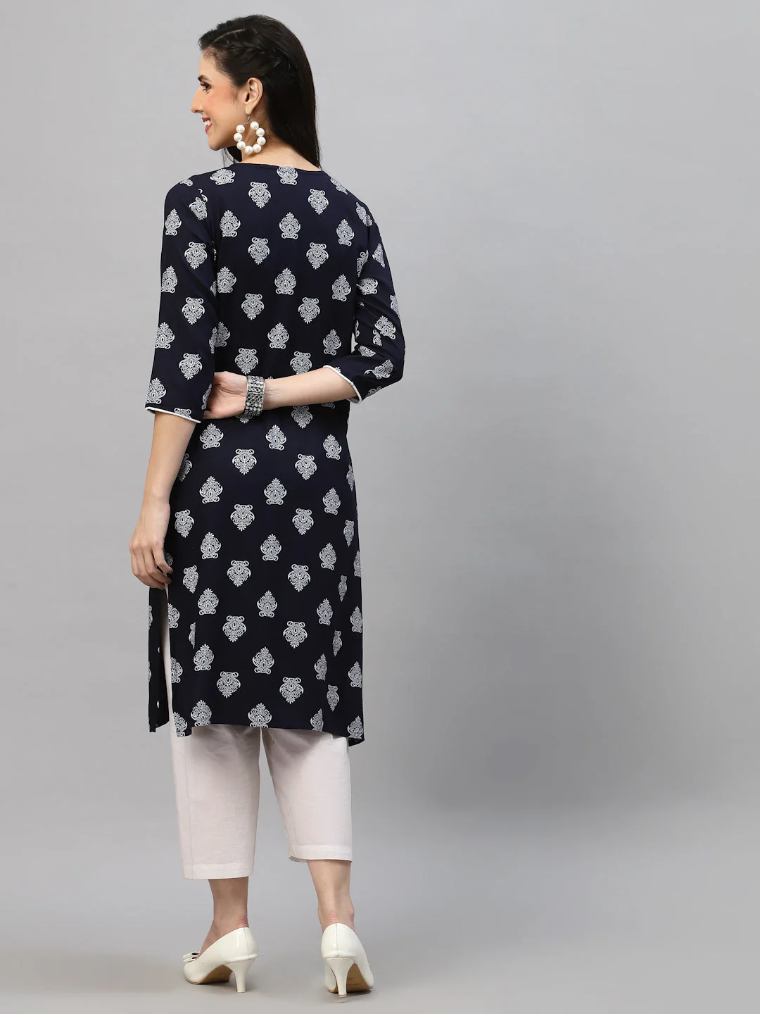 Women Blue Printed Kurta - Image 3