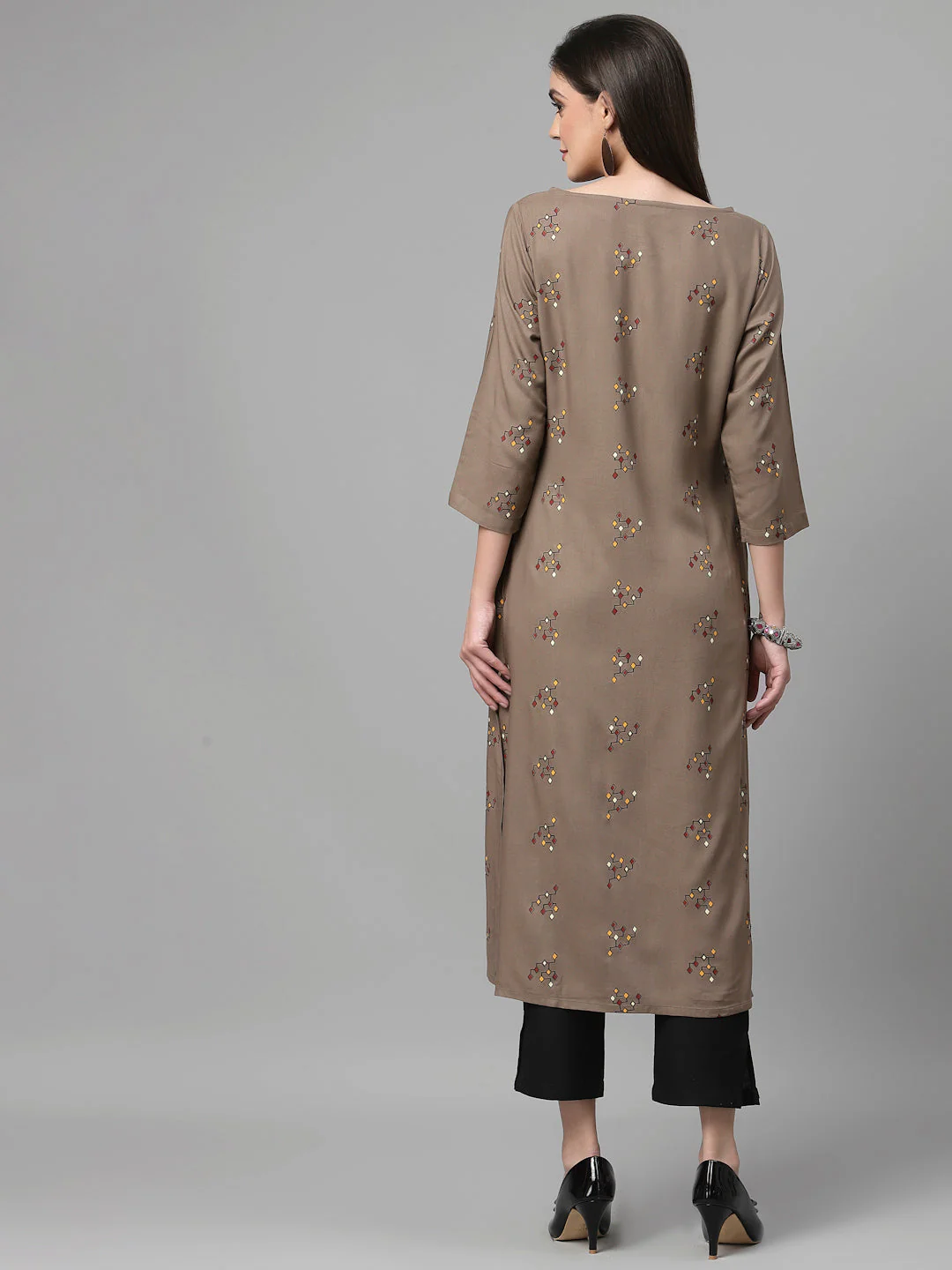 Women Brown Boat Neck Kurta - Image 3