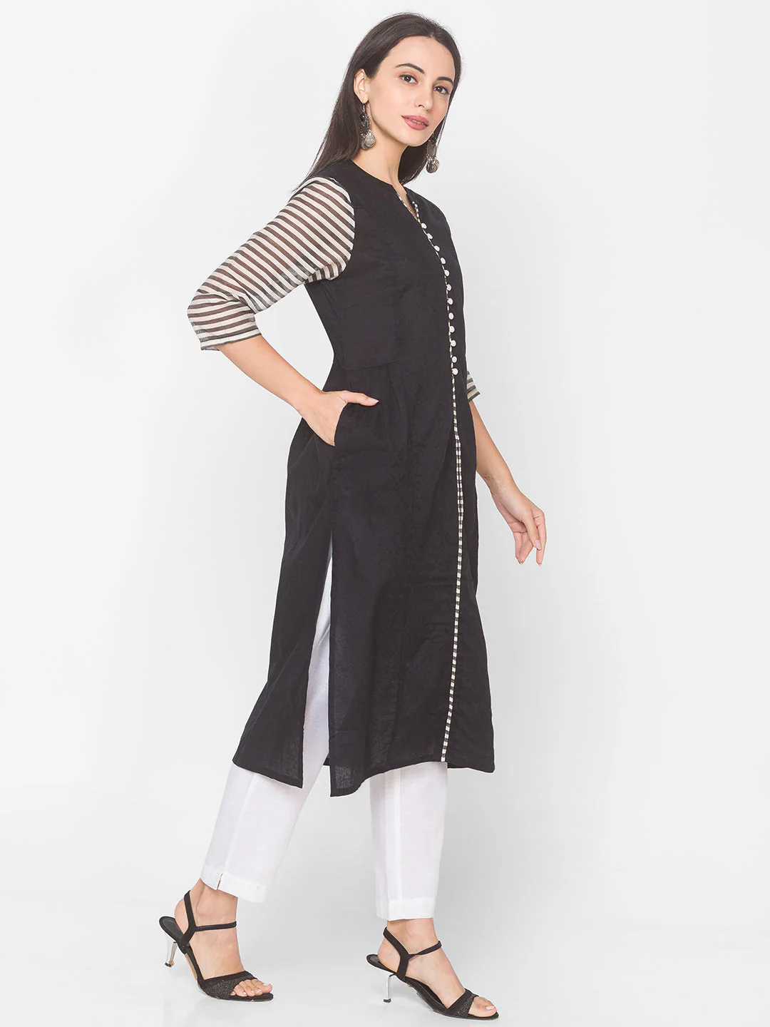 Women Cotton Straight Kurta With Contrast Sleeve - Image 4