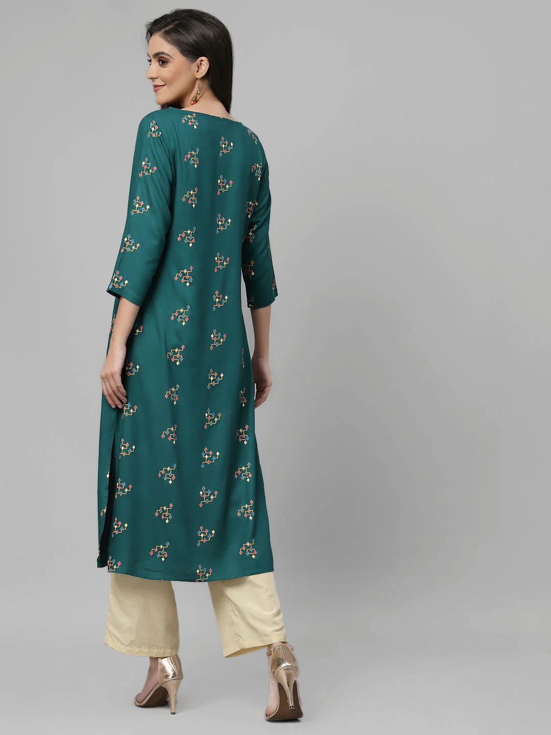 Women Dark Green Boat Neck Kurta - Image 3