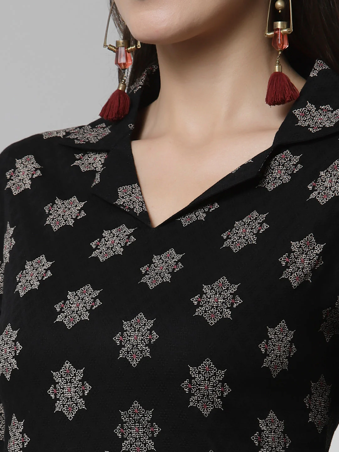 Women Dobby Cotton Collar Neck - Image 6