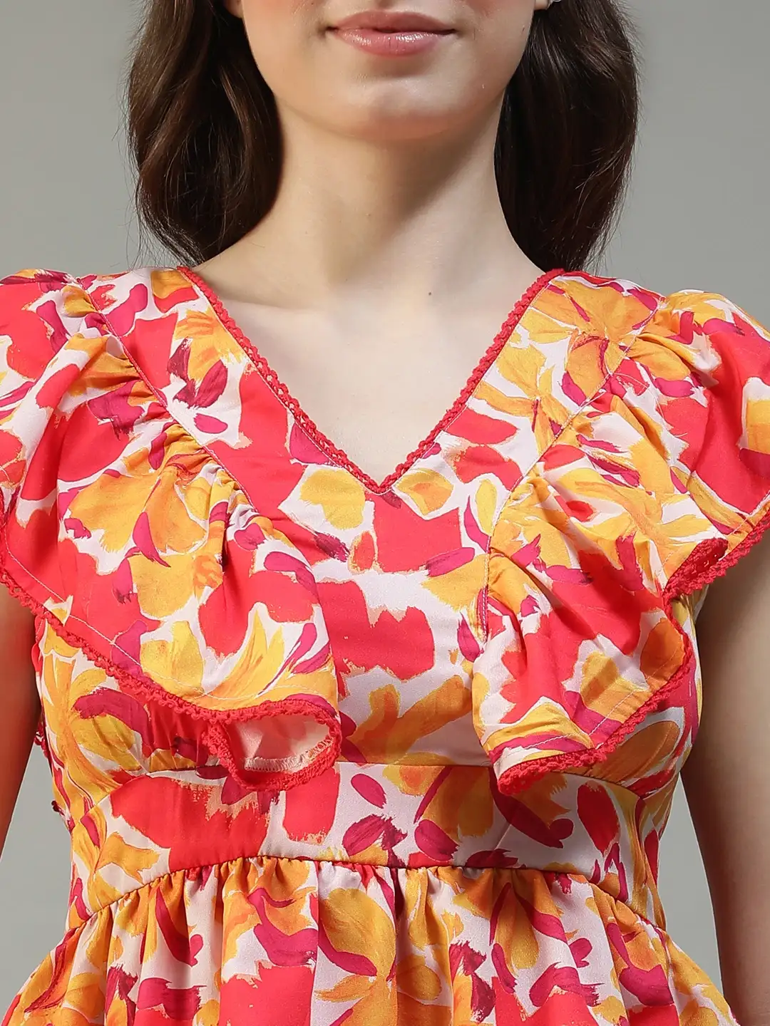 Women Floral Print V-Neck Short Sleeve Peplum Top With Ruffle Detail - Image 2