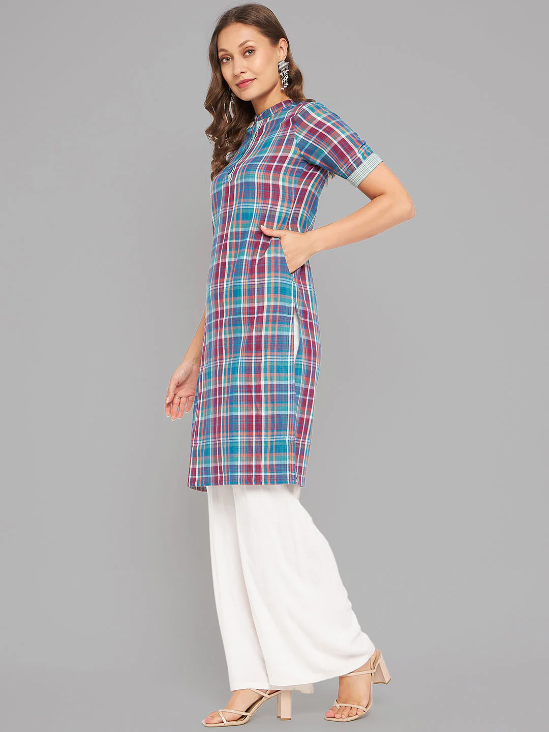 Women Mandrian Collar Short Sleeve Kurta - Image 3