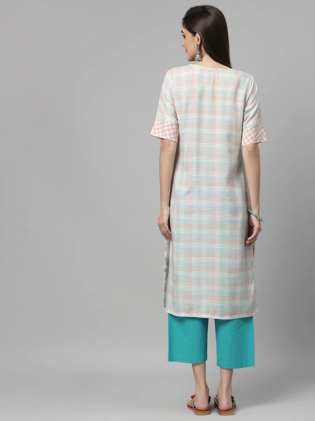 Women Pastel Checked Keyhole Neck Straight Kurta - Image 4