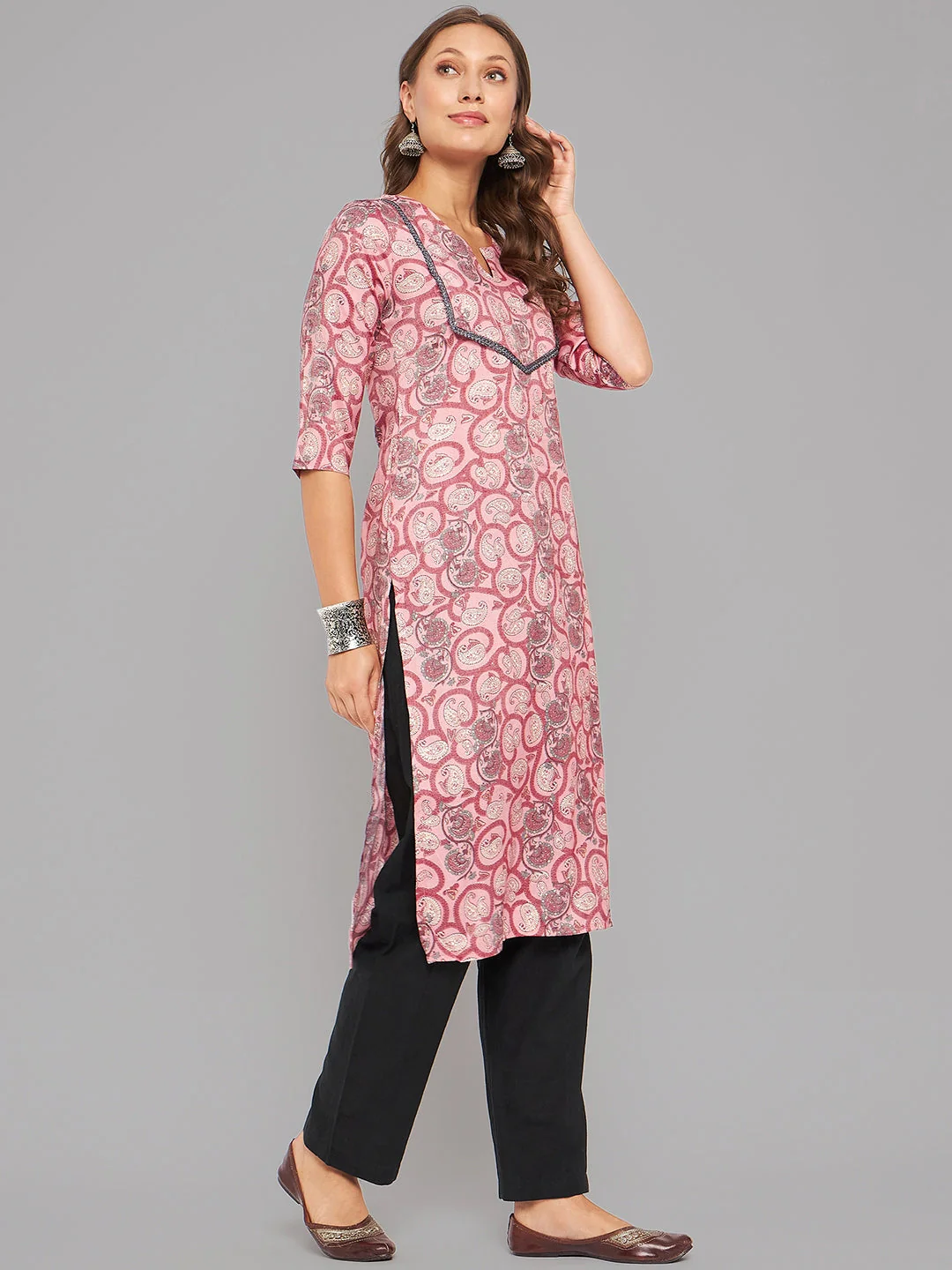 Women Pink Printed Straight Kurta - Image 9