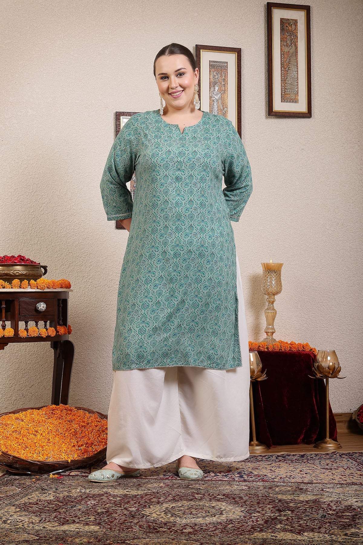 Women Plus Size Green Kurta With Lace - Image 3
