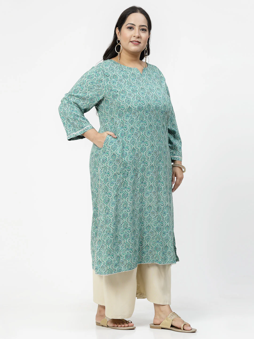 Women Plus Size Green Kurta With Lace - Image 7
