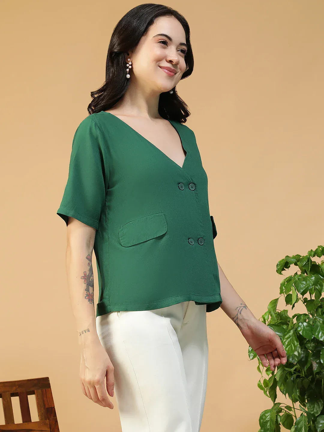 Women Solid Green V-Neck Button Down Top With Front Pockets - Image 5