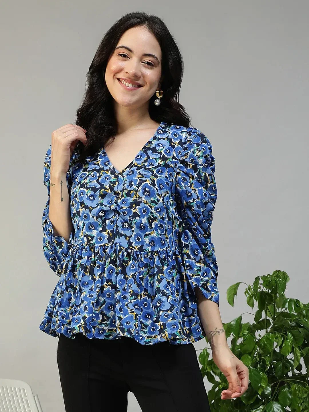 Women's Blue Floral Puff Sleeve Top