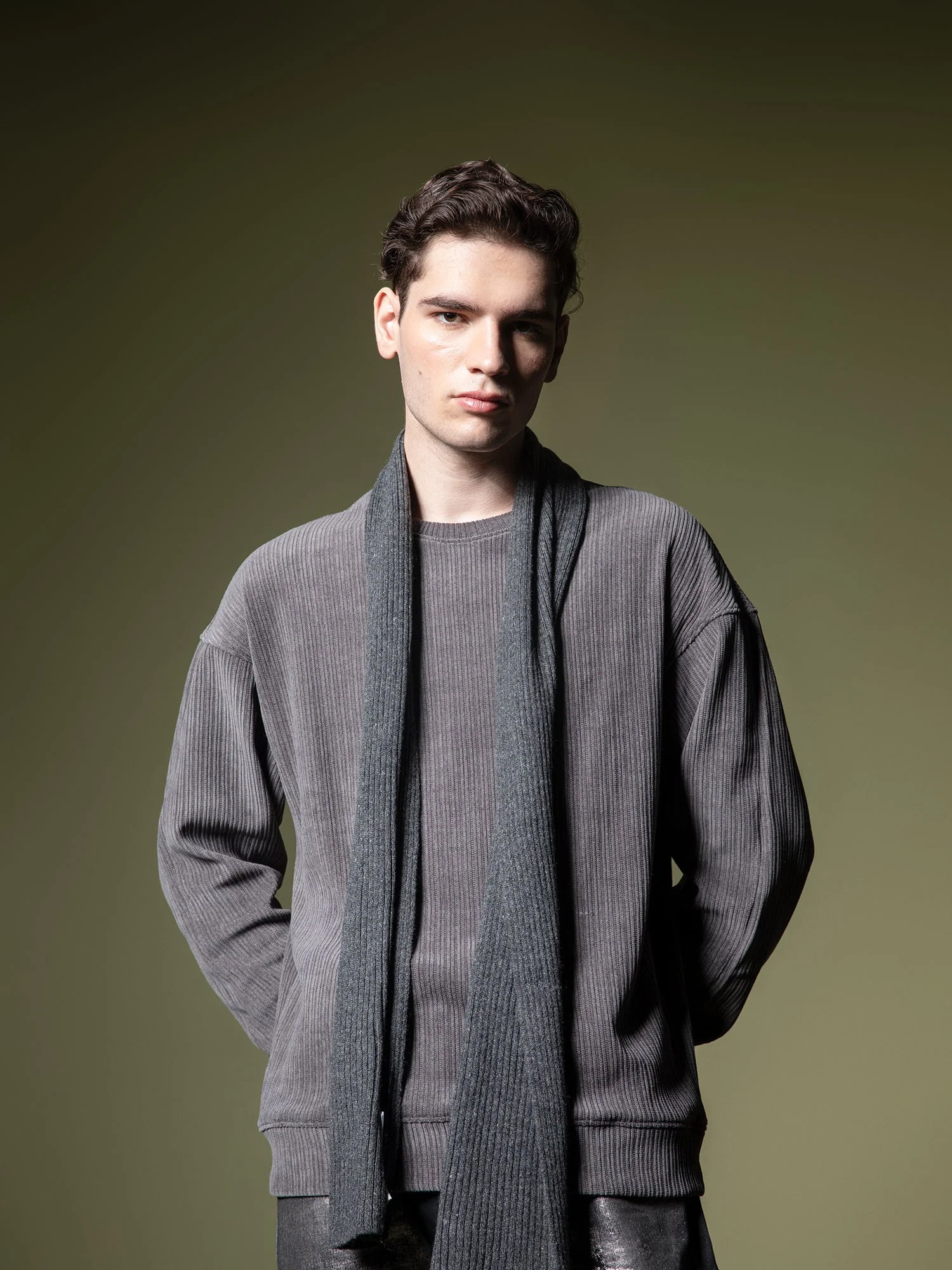 Woven texture sweatshirt - Image 8