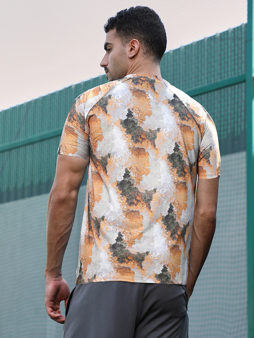 XYNG Blur-Imprint Activewear T-Shirt - Image 4