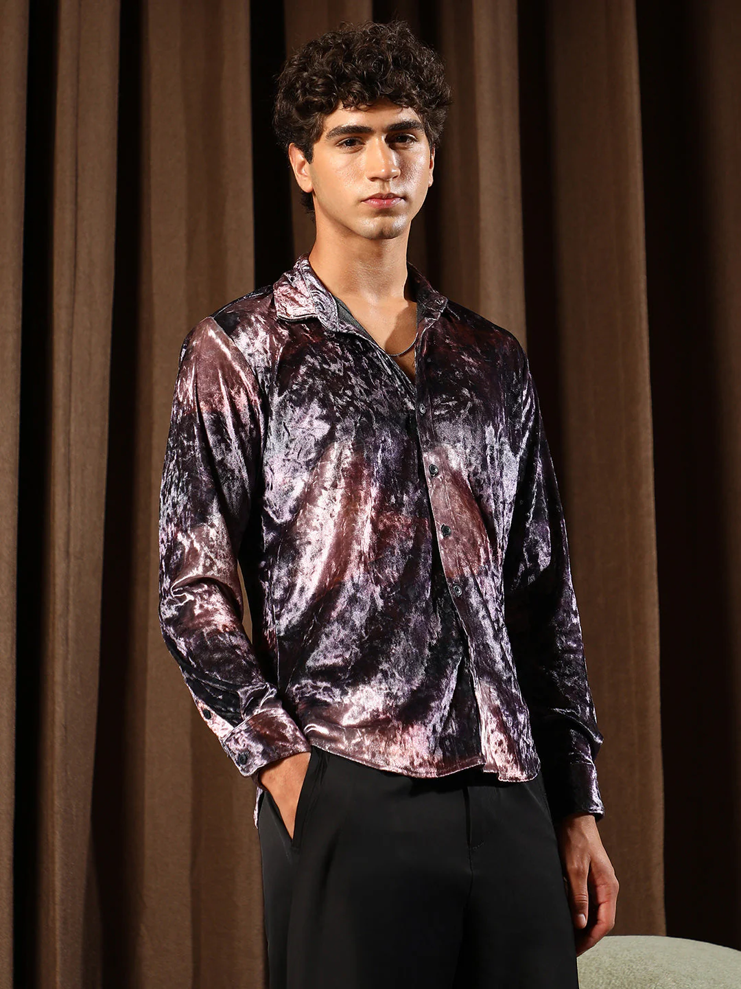 XYNG Contrast-Blur Imprint Velvet Shirt - Image 3